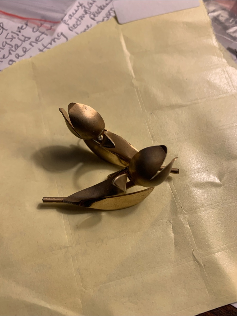 1960 Vintage Tara Golden Tulip Leaf Clip-on Earrings - Elegant